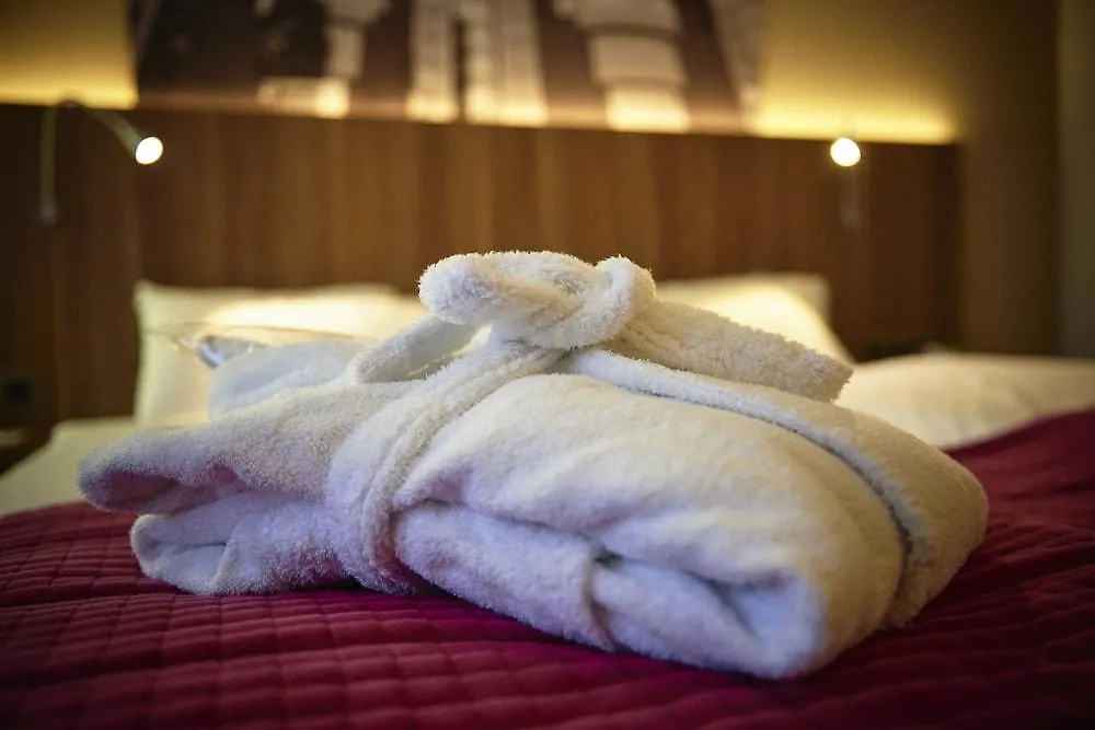 Holiday Inn Brussels Schuman By Ihg
