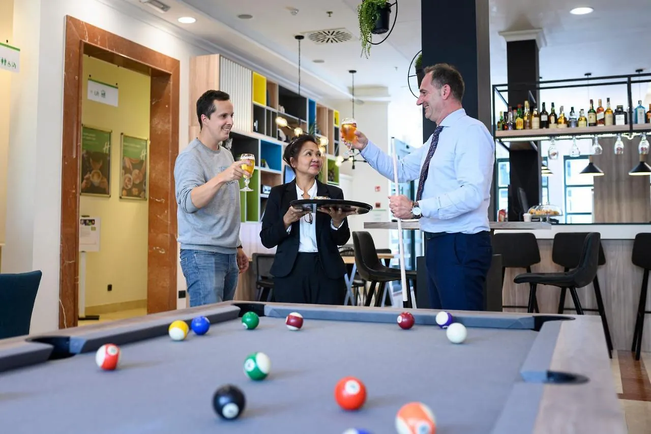 Holiday Inn Brussels Schuman By Ihg 4*,
