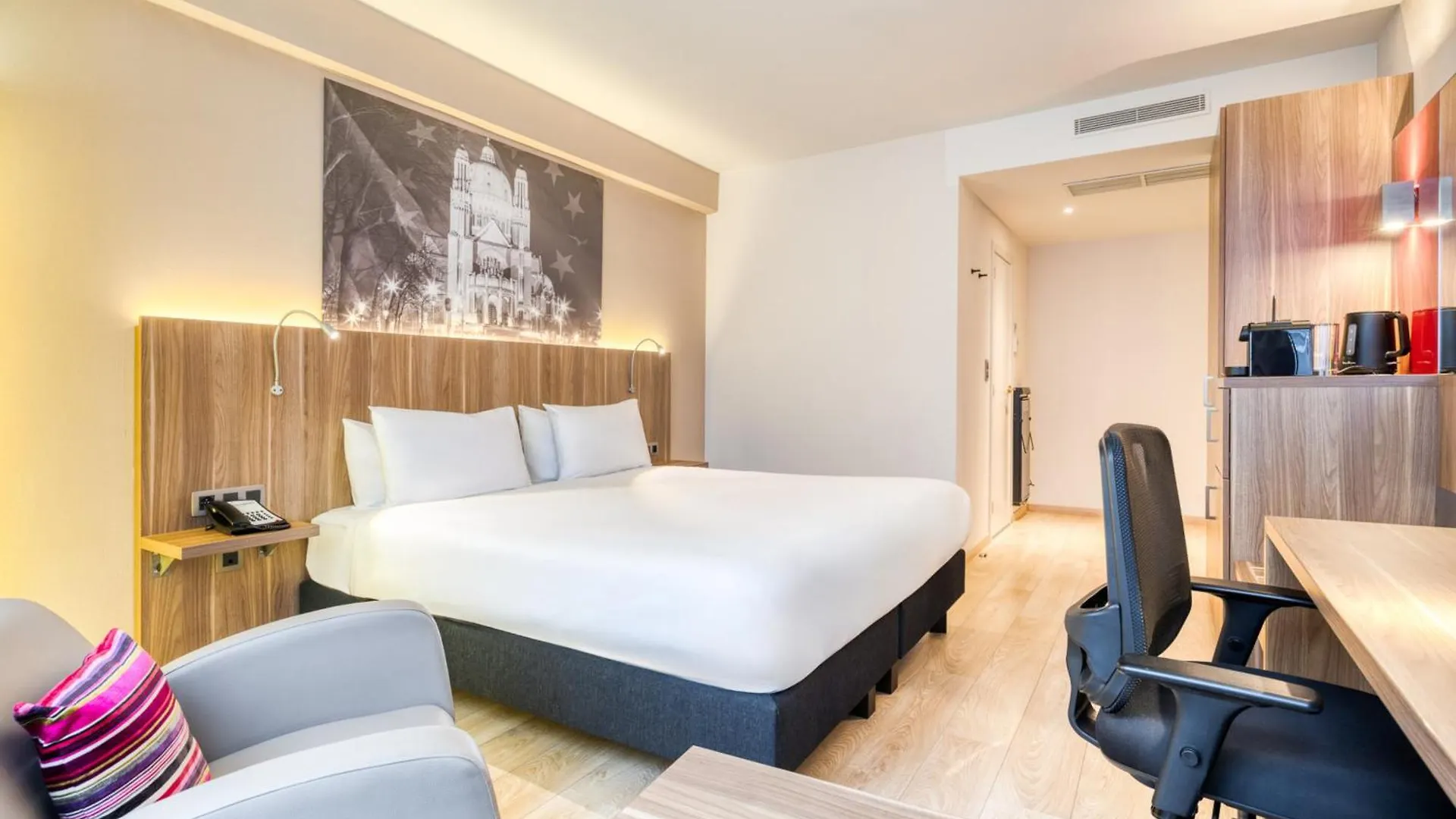 Holiday Inn Brussels Schuman, an IHG Hotel